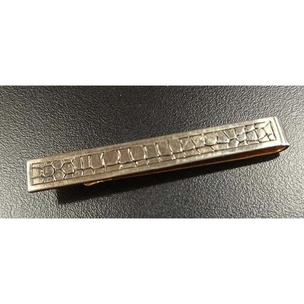 Vintage Set Of Swank Goldtone Cufflinks And Tie Clip Crocodile Pattern